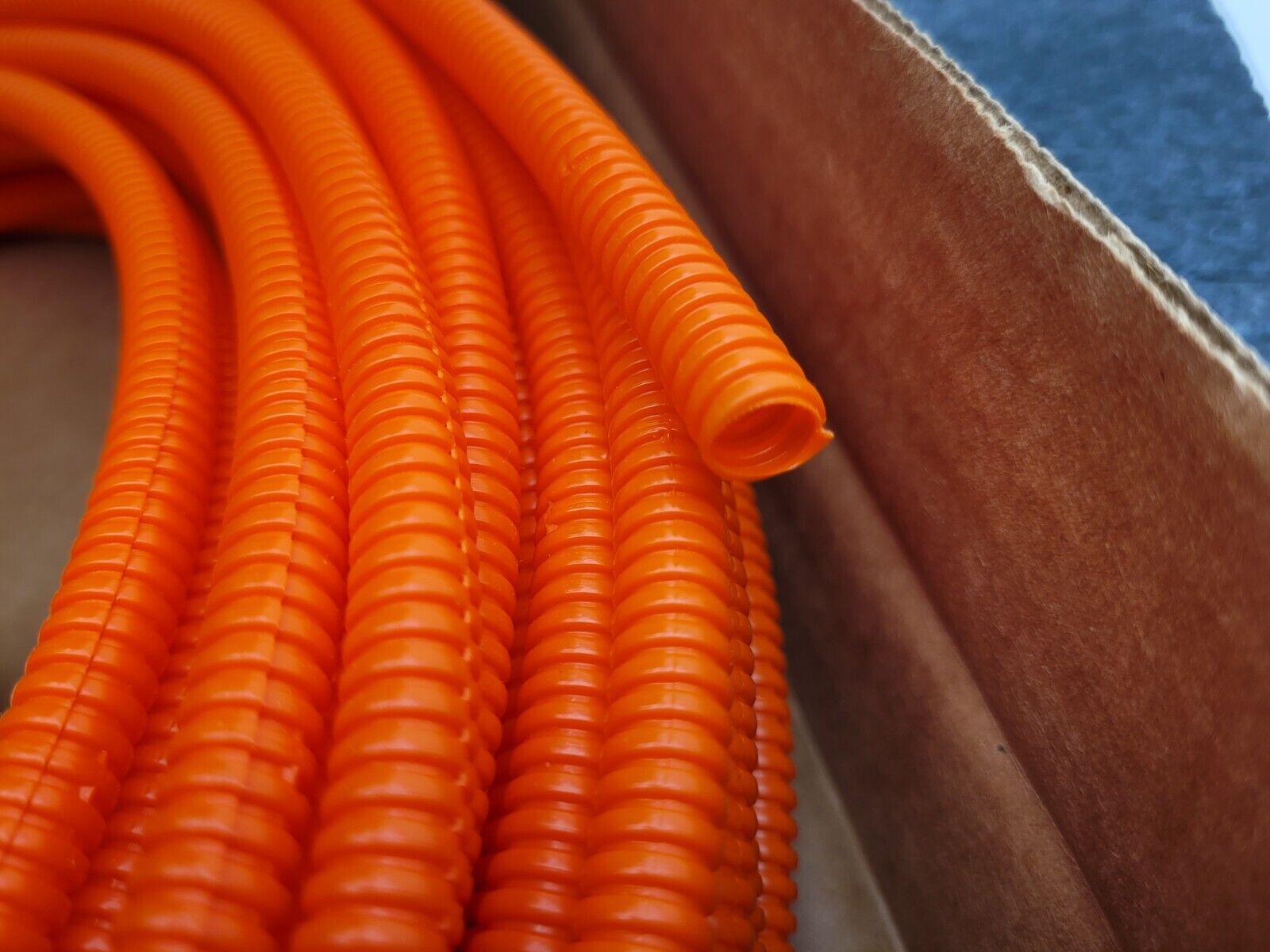 Panduit CLT25F-C3 Orange Currogated Slit Wall Wrap Cable Tubing 100FT 0.28" DIA