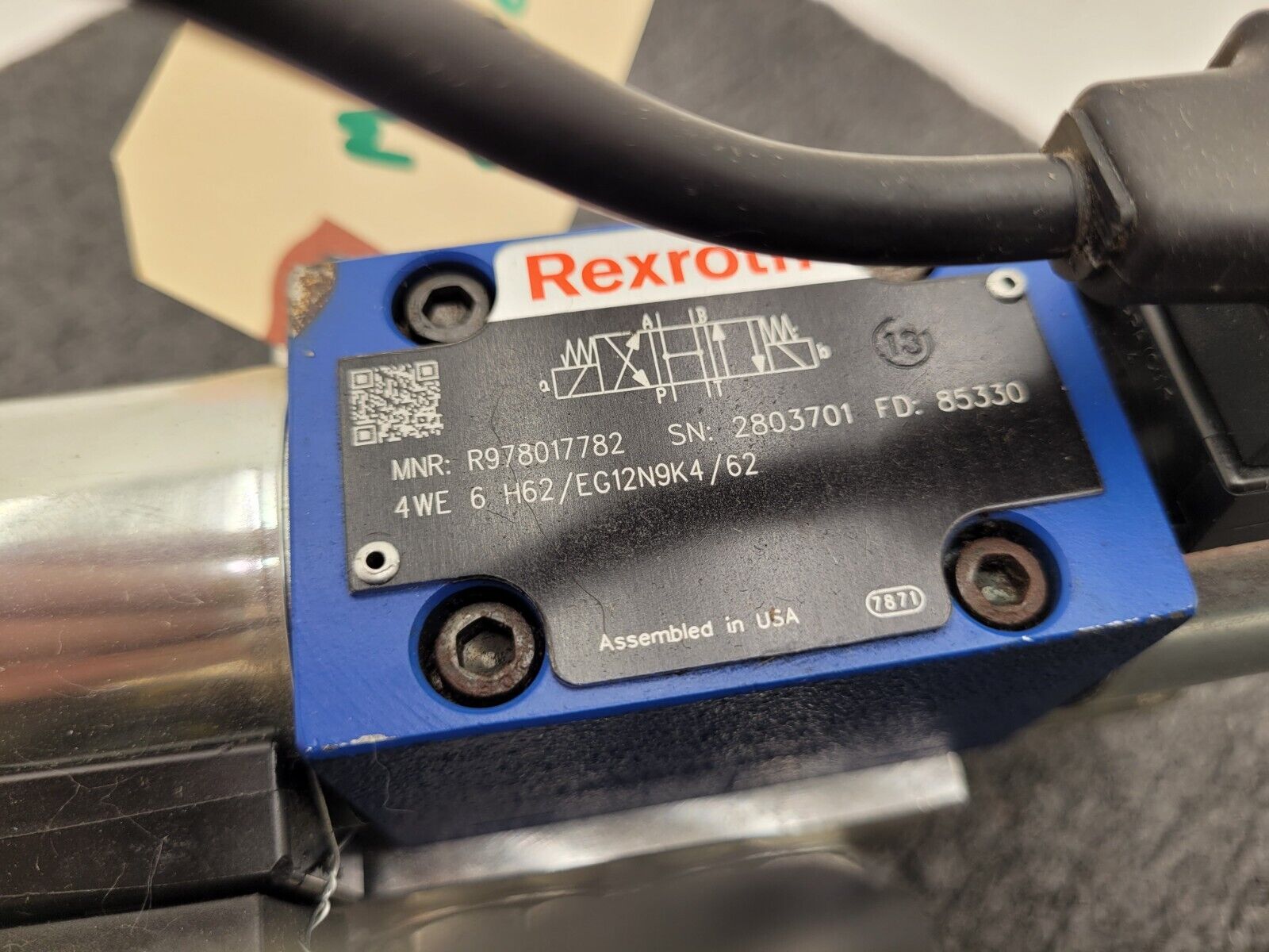 Rexroth R978017782 Solenoid Directional Spool Valve 4WE 6 H62/EG12N9K4/62 Unit C