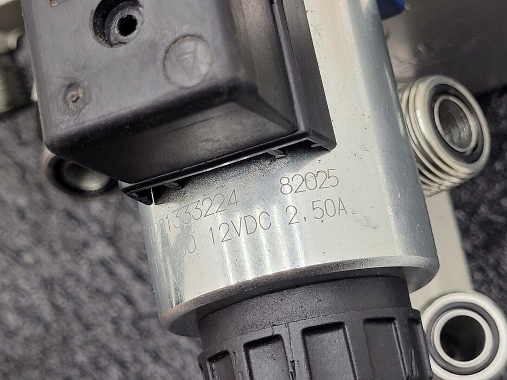 Rexroth R978017782 Solenoid Directional Spool Valve 4WE 6 H62/EG12N9K4/62 Unit C