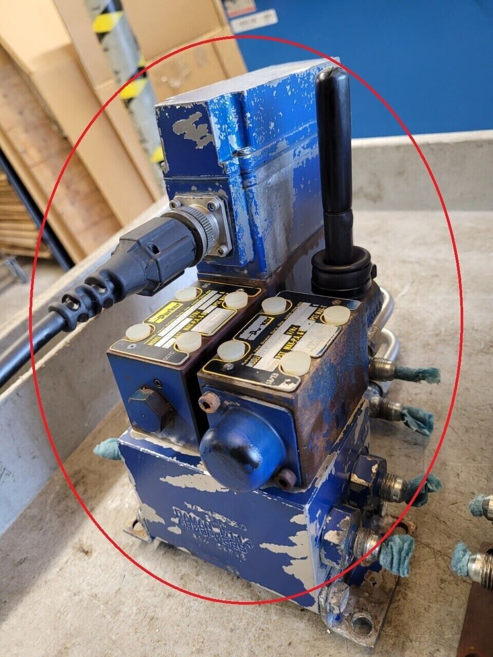 Lot of 2: Listing for: defor6061 PARKER Hydraulic Valve D1FHE80HCNEK0030X6114