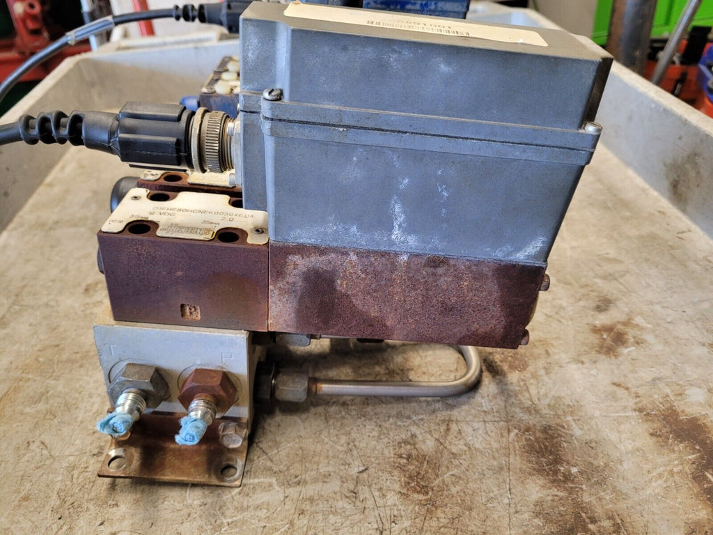 Lot of 2: Listing for: defor6061 PARKER Hydraulic Valve D1FHE80HCNEK0030X6114