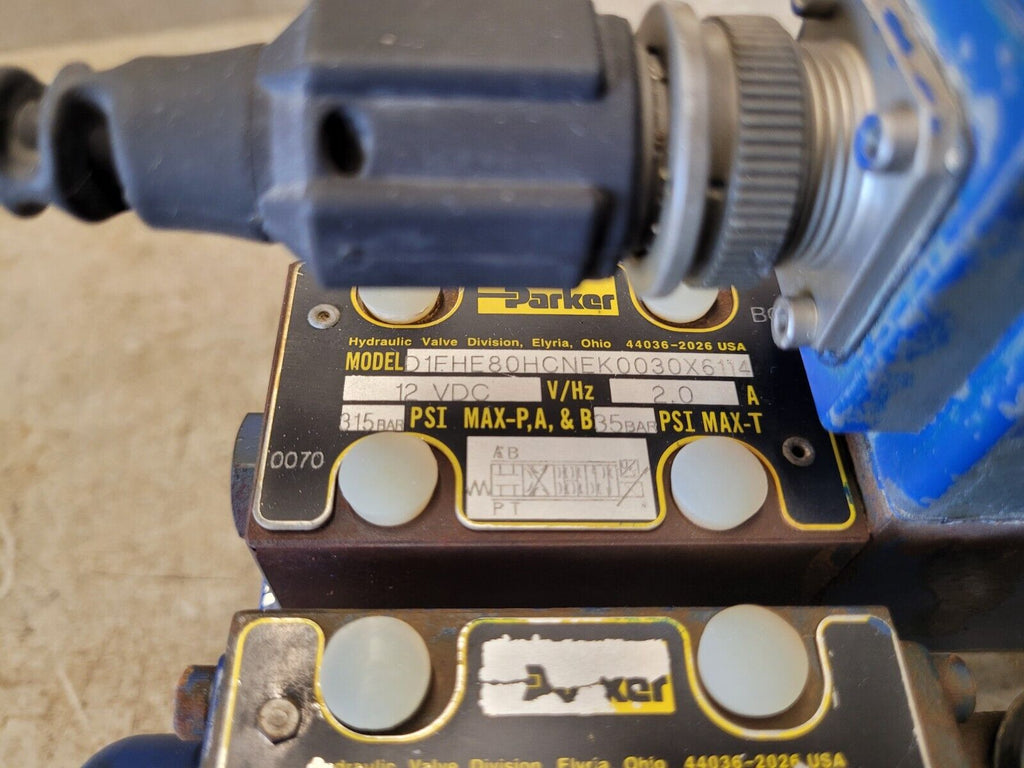 Lot of 2: Listing for: defor6061 PARKER Hydraulic Valve D1FHE80HCNEK0030X6114