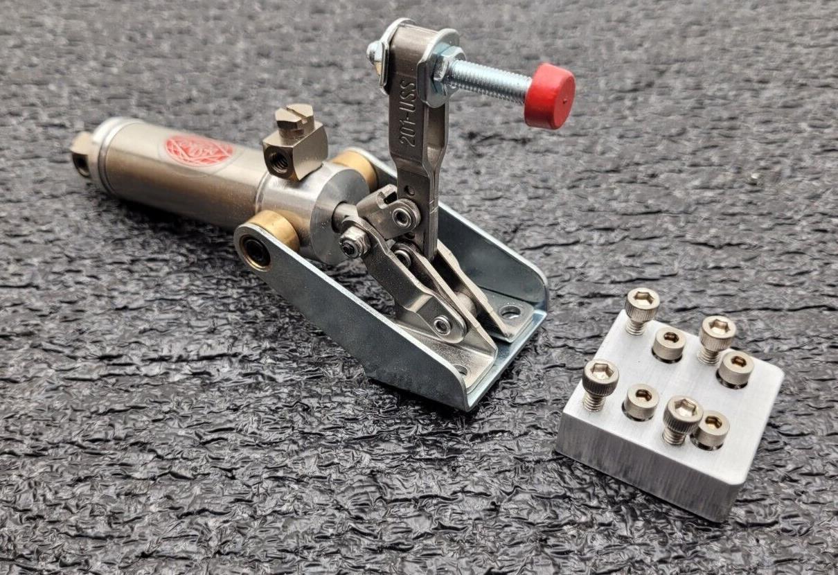 De-Sta-Co Swing Toggle Pneumatic Clamp 201-USS / 812010-MR + Mount