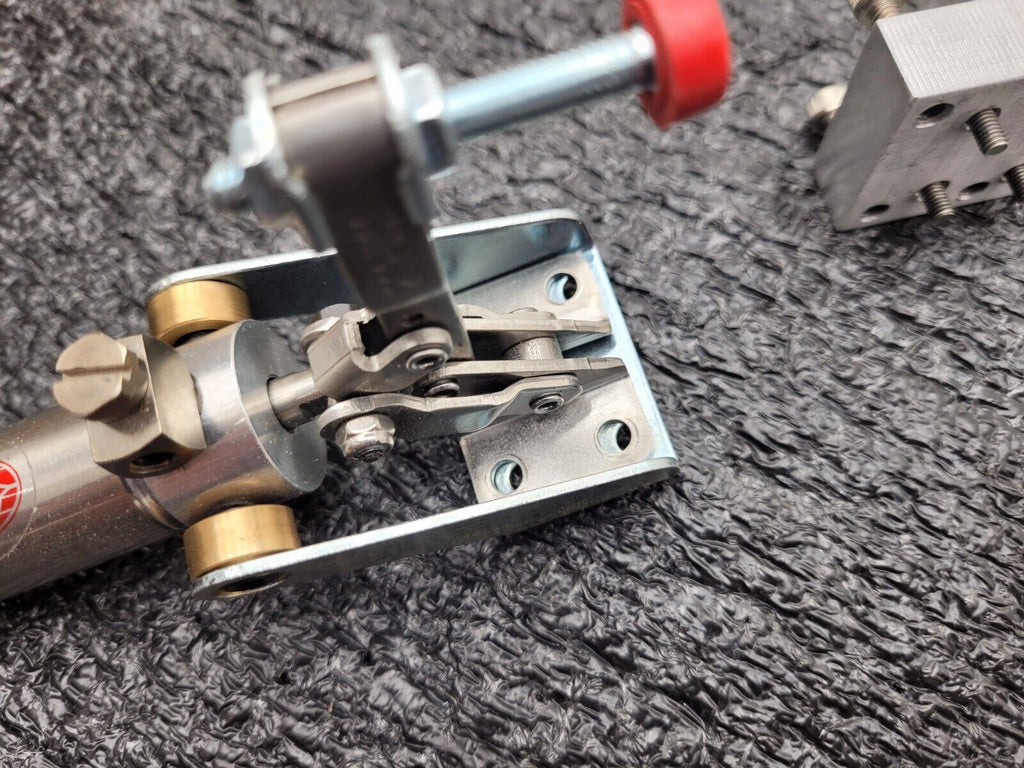 De-Sta-Co Swing Toggle Pneumatic Clamp 201-USS / 812010-MR + Mount