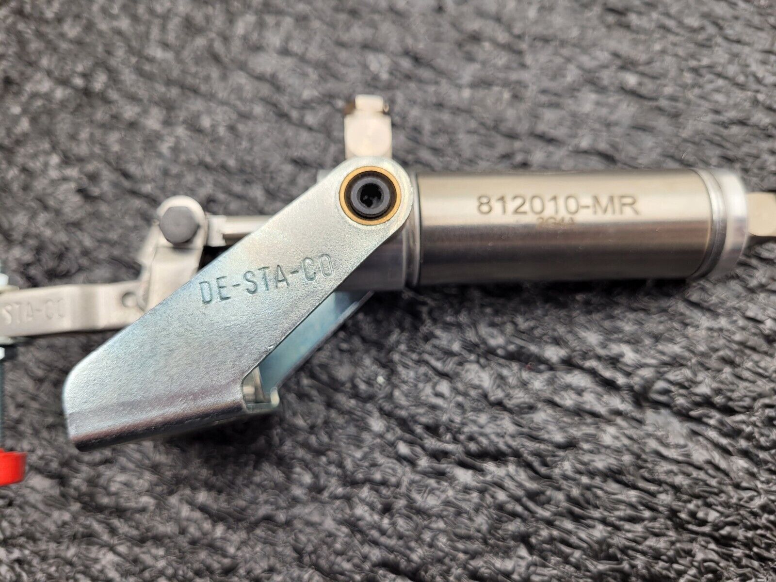 De-Sta-Co Swing Toggle Pneumatic Clamp 201-USS / 812010-MR + Mount