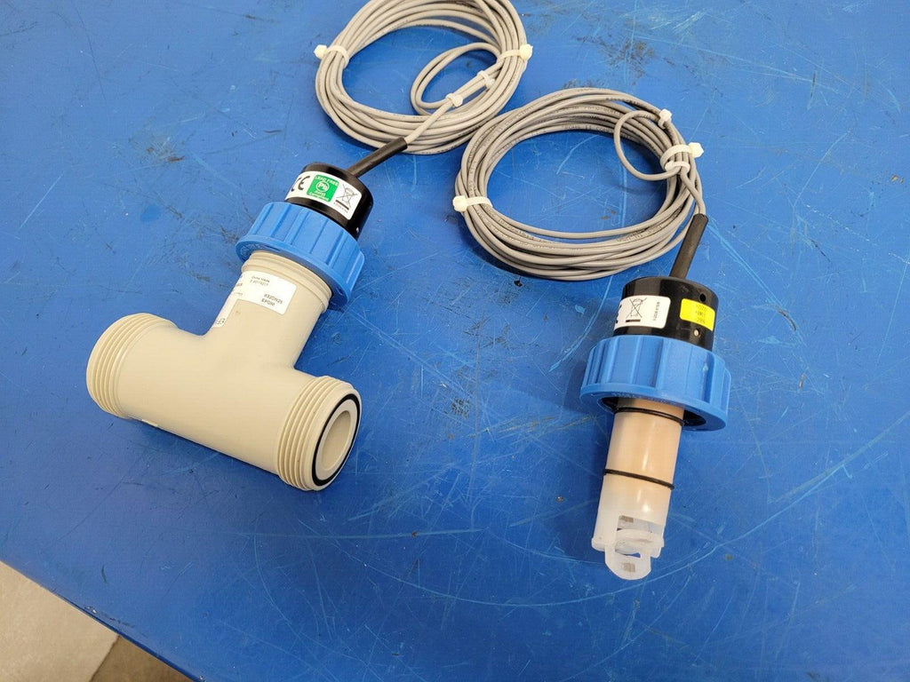 2x George Fischer 3-2536-T0-RE1, 150301027 Paddlewheel Flow Sensor DN25 EPDM Tee