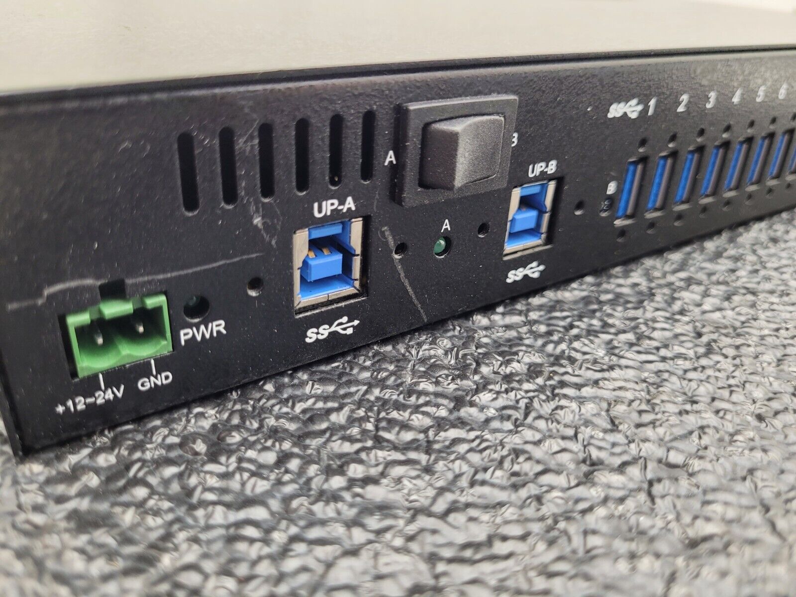 COOLGEAR USB3-16U1 16 PORT USB 3.2 GEN 1 HUB & ESD SURGE PROTECTION COOL GEAR