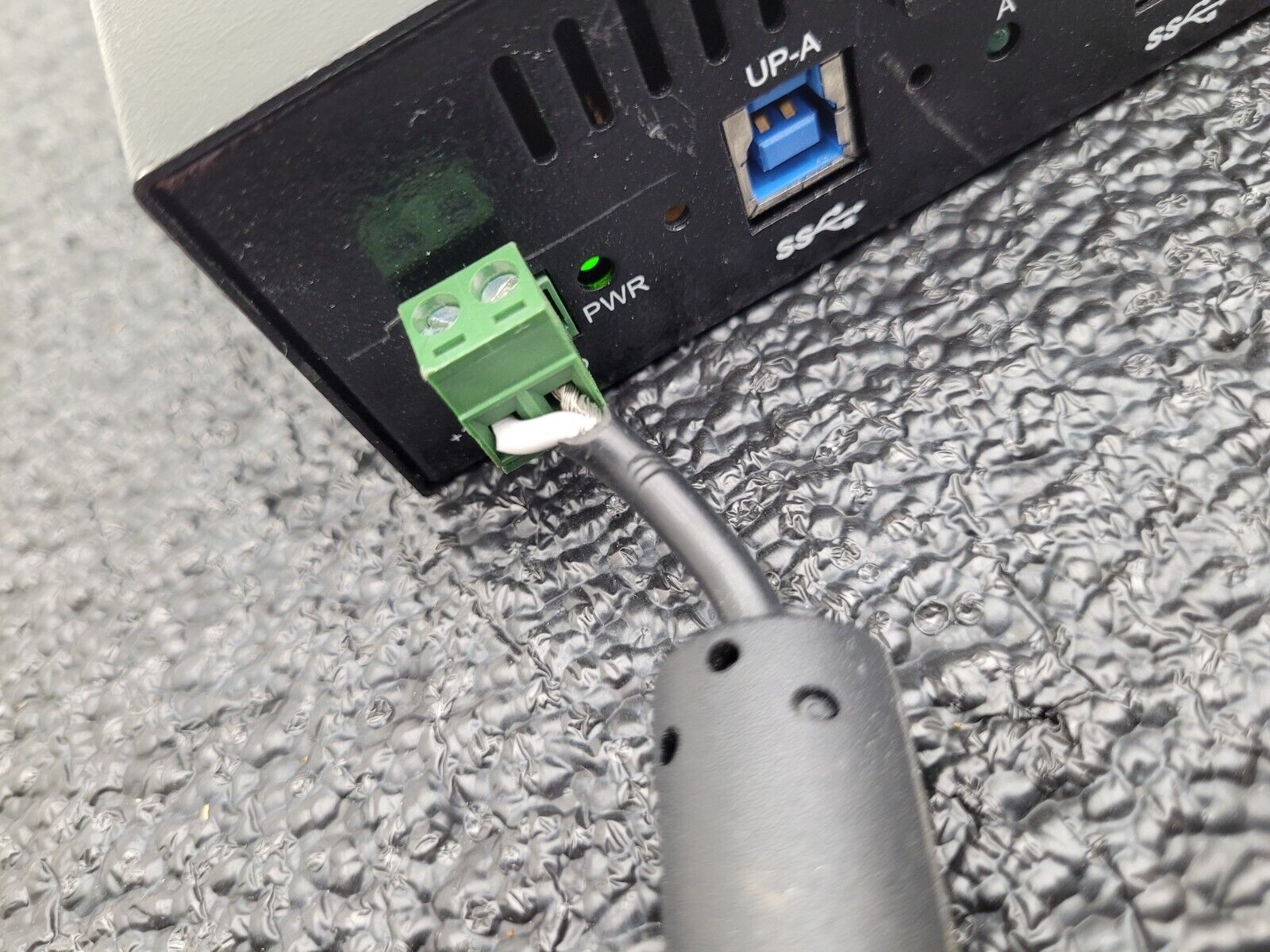 COOLGEAR USB3-16U1 16 PORT USB 3.2 GEN 1 HUB & ESD SURGE PROTECTION COOL GEAR