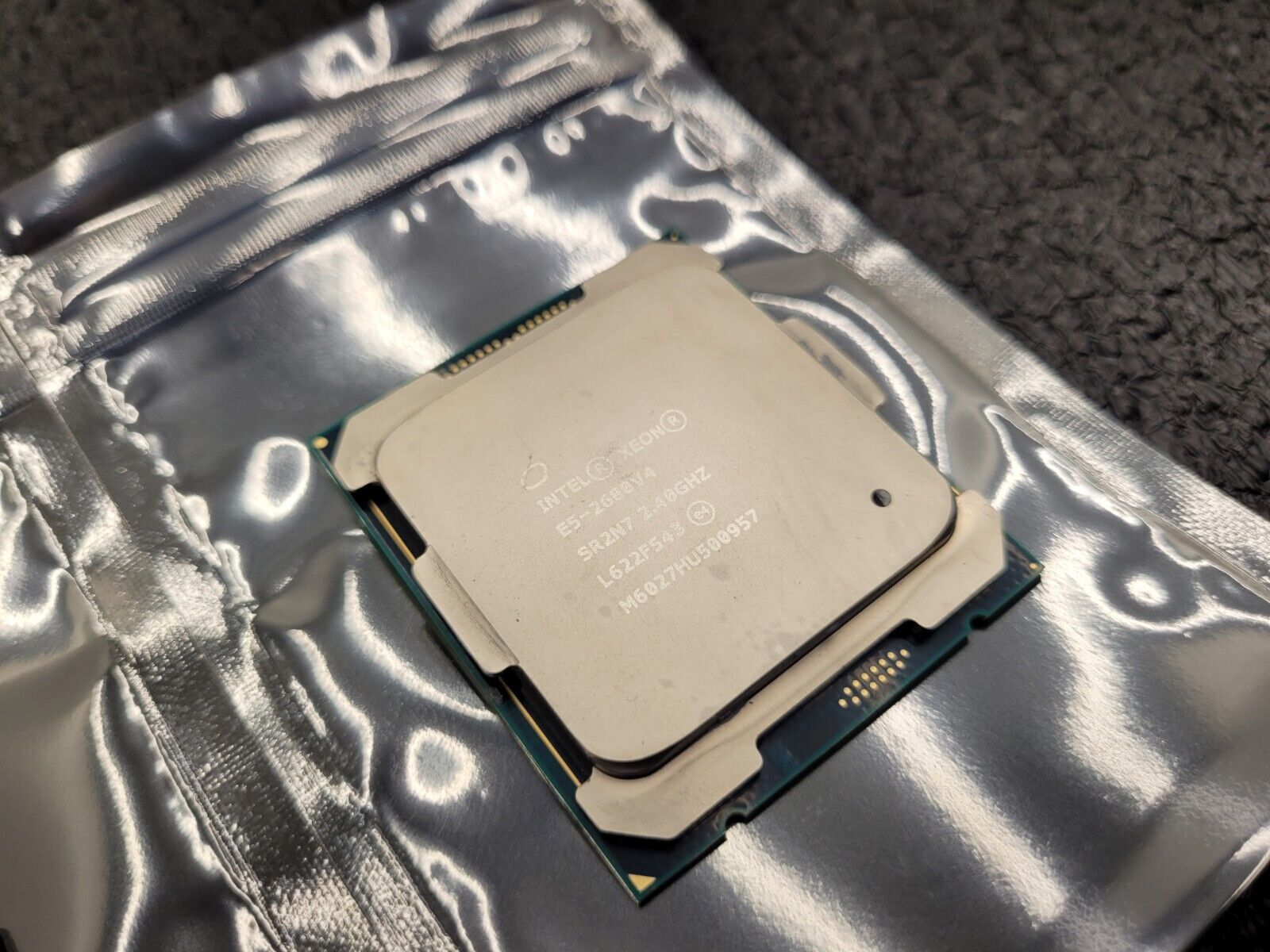 Lot of 2 Intel Xeon E5-2680v4 SR2N7 14 Core 2.4GHz 35MB Cache 120W Processor