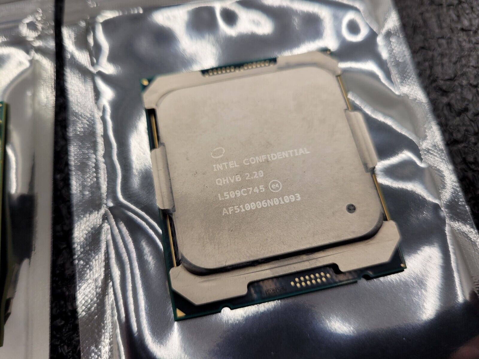 Lot of 2 Intel Confidential QHVB Xeon E5-2680v4 SR2N7 14 Core 2.4GHz Processor