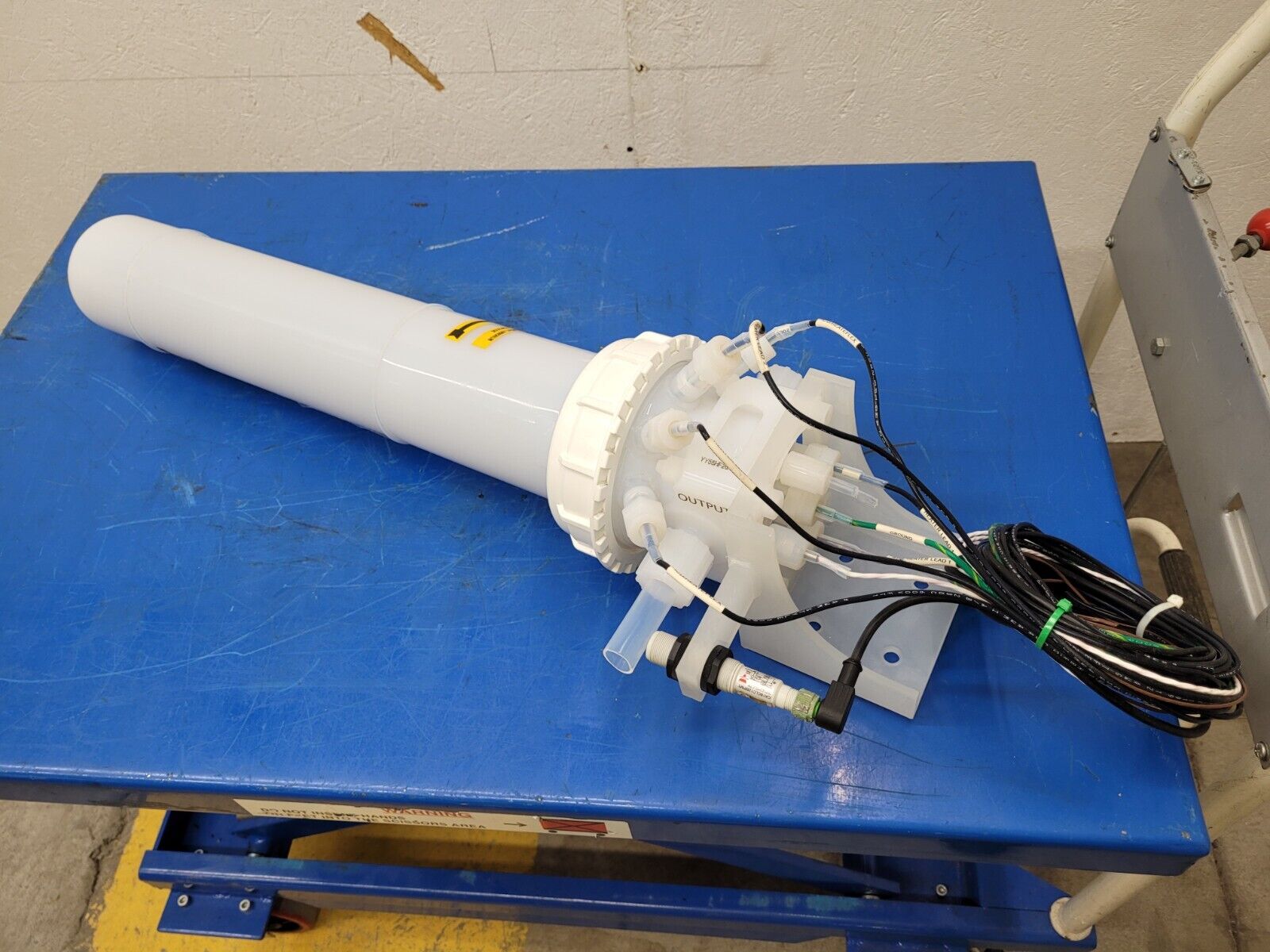 Heateflex LHN-1-09-0-A01-24-23 Ultra Pure In-line Fluid Acid Heater PVDF/PFA 9kW