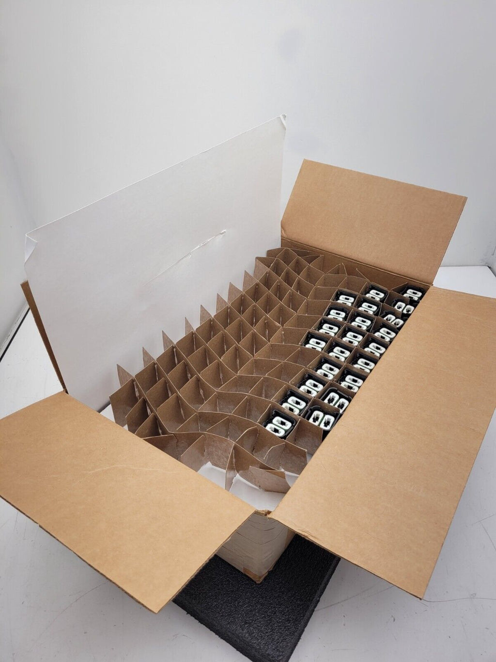 Aptiv Delphi Automotive Power Connector 2 Way POWERPACK LV1000 Case of 118