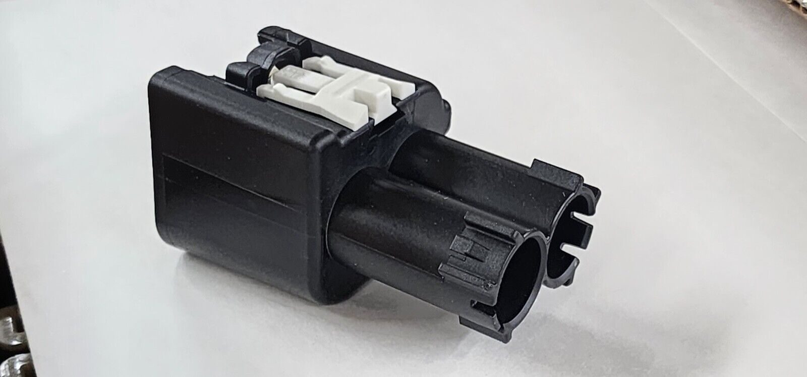 Aptiv Delphi Automotive Power Connector 2 Way POWERPACK LV1000 Case of 118