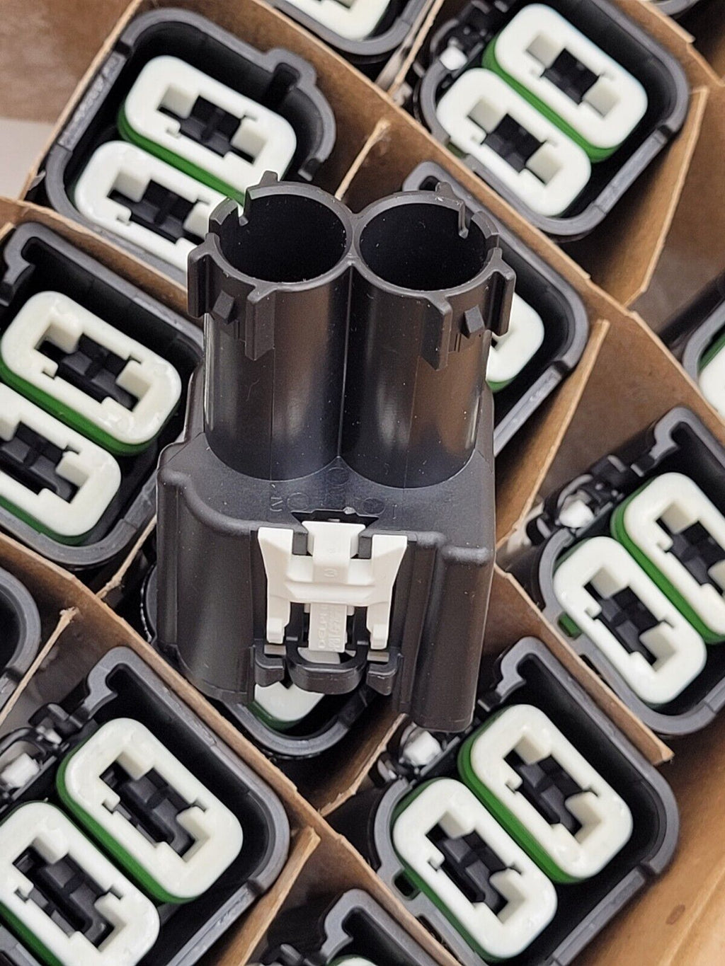 Aptiv Delphi Automotive Power Connector 2 Way POWERPACK LV1000 Case of 118