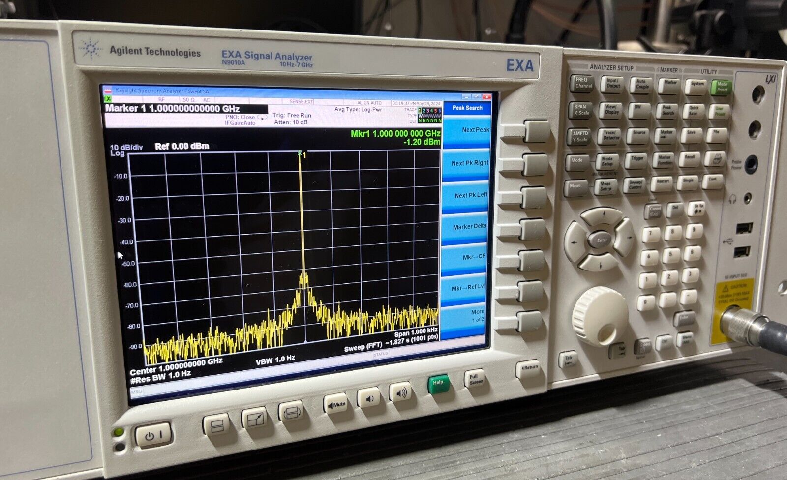 Agilent Keysight N9010A Opt 507 B25 10hz - 7GHz EXA Signal Spectrum Analyzer