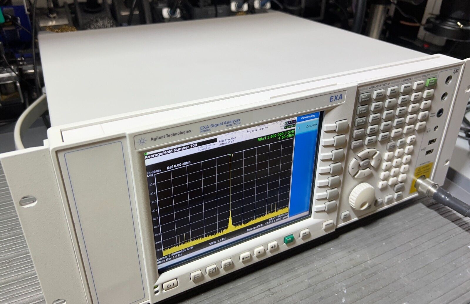 Agilent Keysight N9010A Opt 507 B25 10hz - 7GHz EXA Signal Spectrum Analyzer