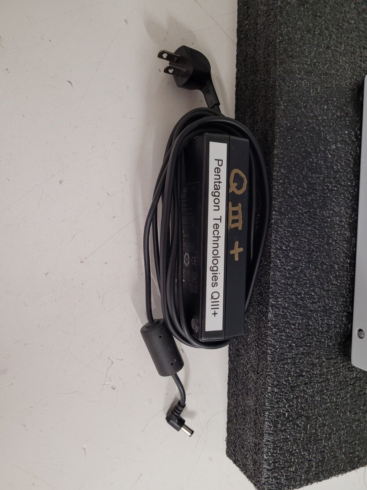 Pentagon Technologies 2086000-02 Surface Particle Detector QIII+ SPD Powers Up