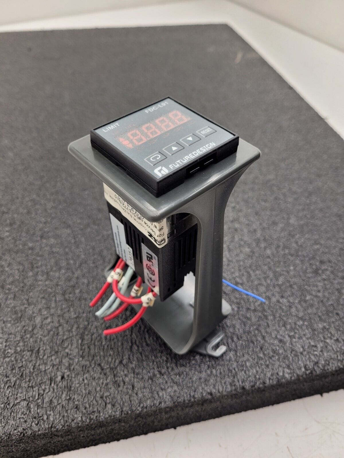 Future Design Controls FDC-L91 Dual Output Relay 90-264VAC Power T/C PT100 mA In