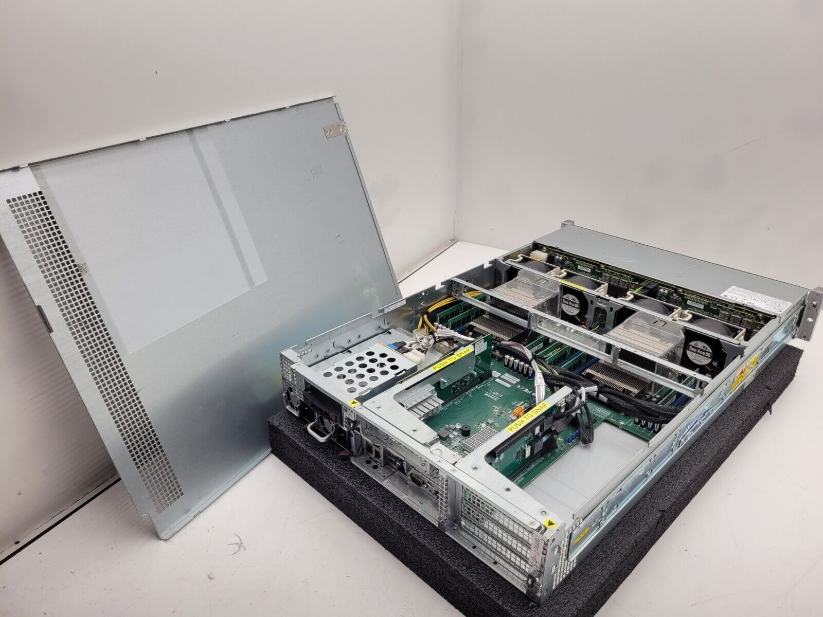 Supermicro 2U 24 Bay SFF X10DRU-i+ 24x NVMe 2x Intel E5-2660V3 64GB 2133Mhz "B"