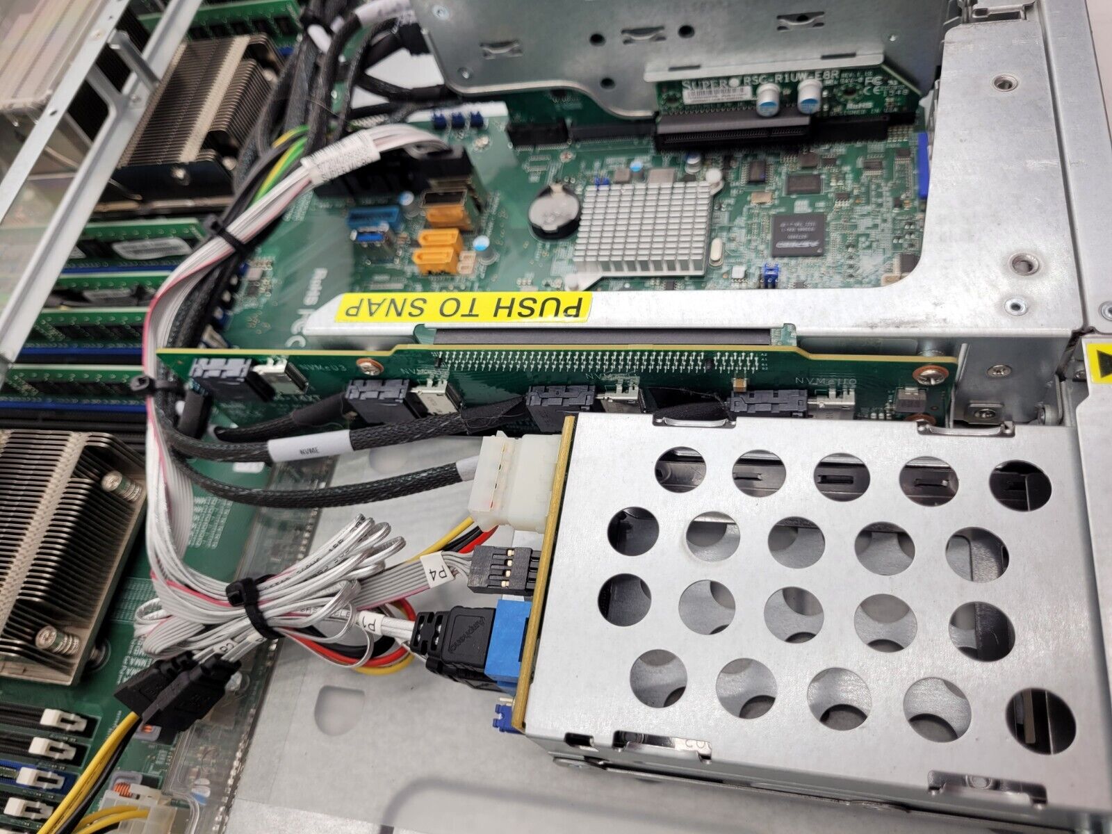 Supermicro 2U 24 Bay SFF X10DRU-i+ 24x NVMe 2x Intel E5-2660V3 64GB 2133Mhz "B"
