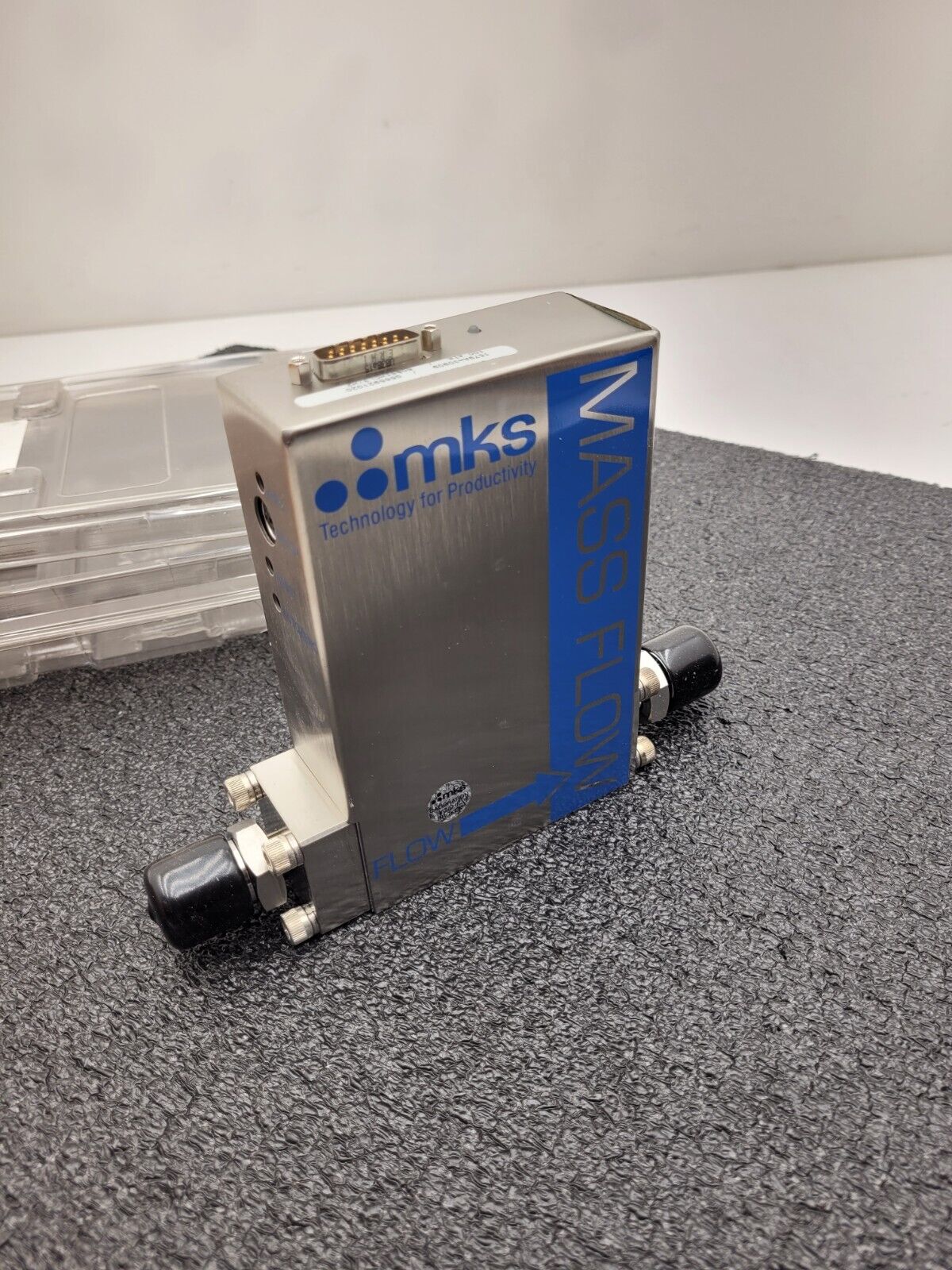 MKS 1579A-30909 Viton Seals Mass Flow Controller 100 slm 50% SiHCl3/H2 NOS