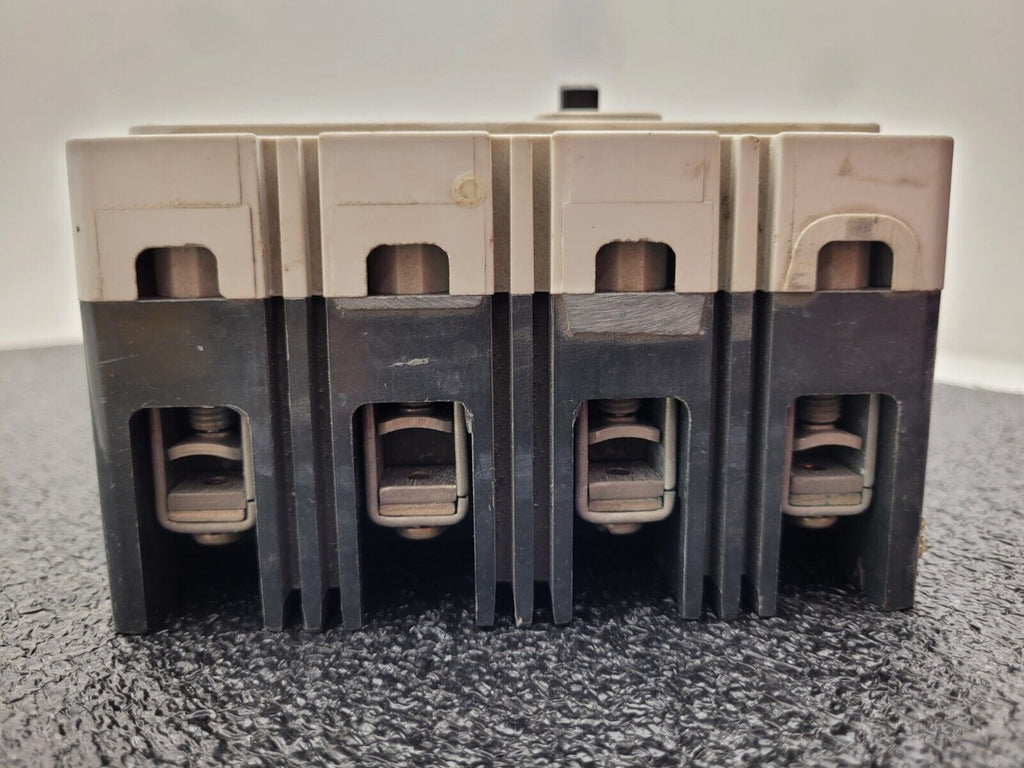 Cutler Hammer FD 35K FD3070L 70A 600 VAC 250 VDC 4-Pole Circuit Breaker