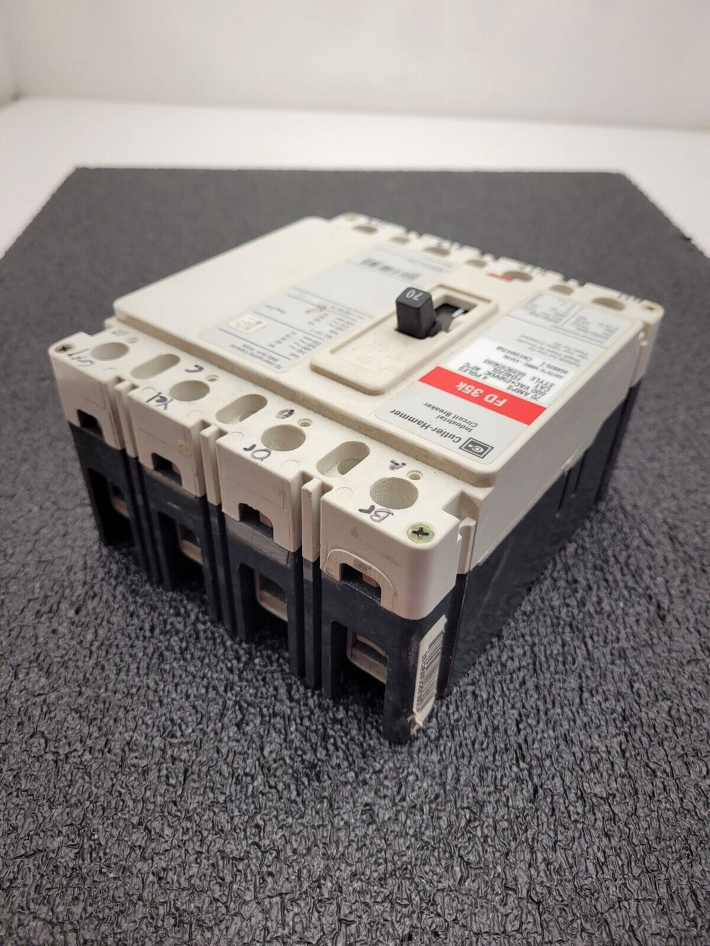 Cutler Hammer FD 35K FD3070L 70A 600 VAC 250 VDC 4-Pole Circuit Breaker