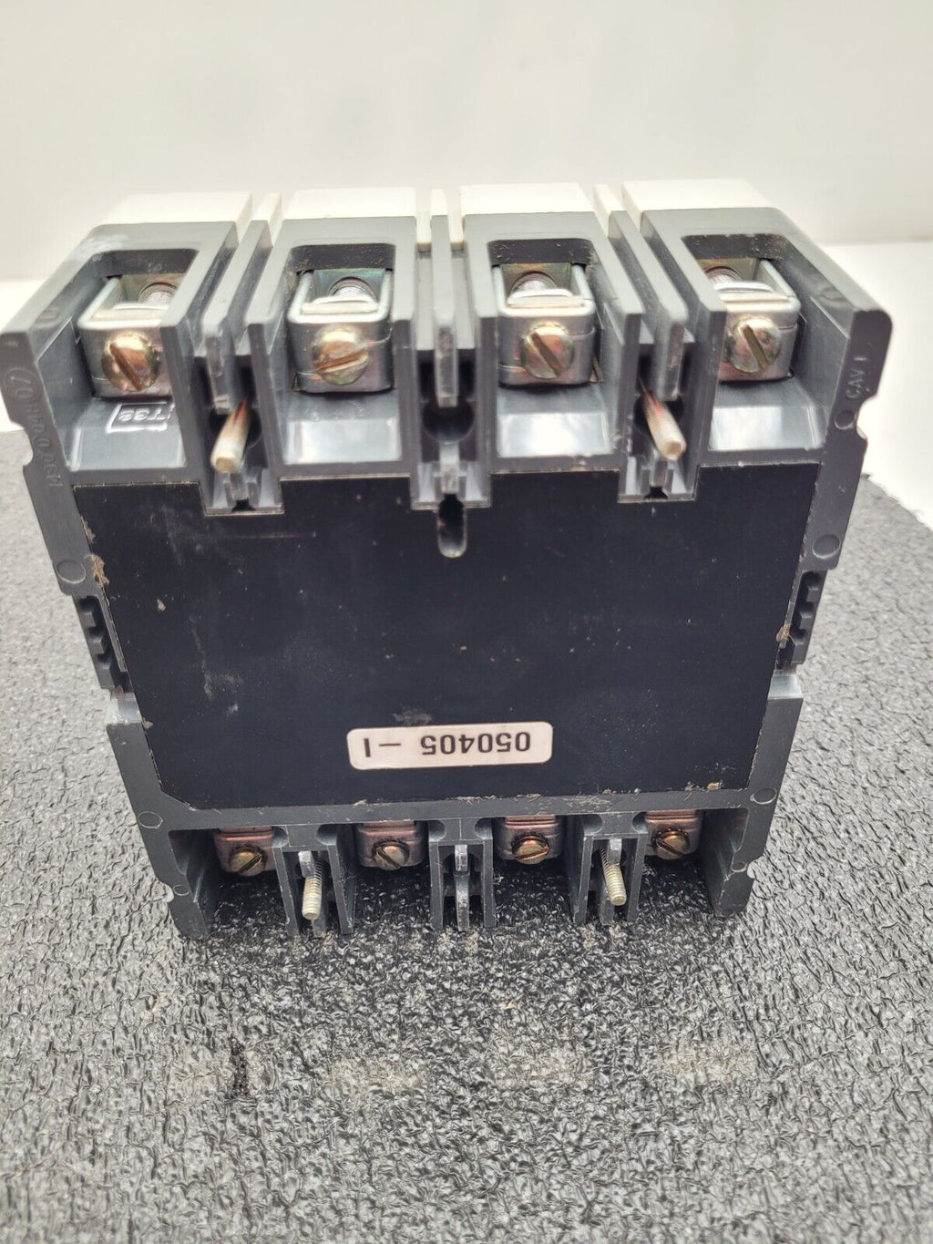 Cutler Hammer FD 35K FD3070L 70A 600 VAC 250 VDC 4-Pole Circuit Breaker