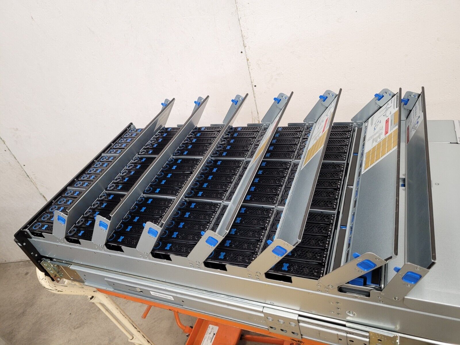 Quanta D51PL-4U 102 Disk HDD JBOD 240VAC Caddies, Rails, Cable Manager, Tested