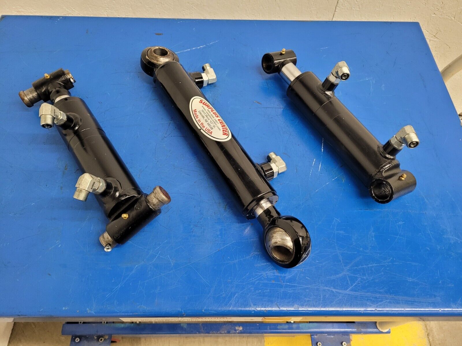 Lot of 3x Hydraulic Cylinders 2500PSI Double Acting 1.25" Rod Surplus Center Etc