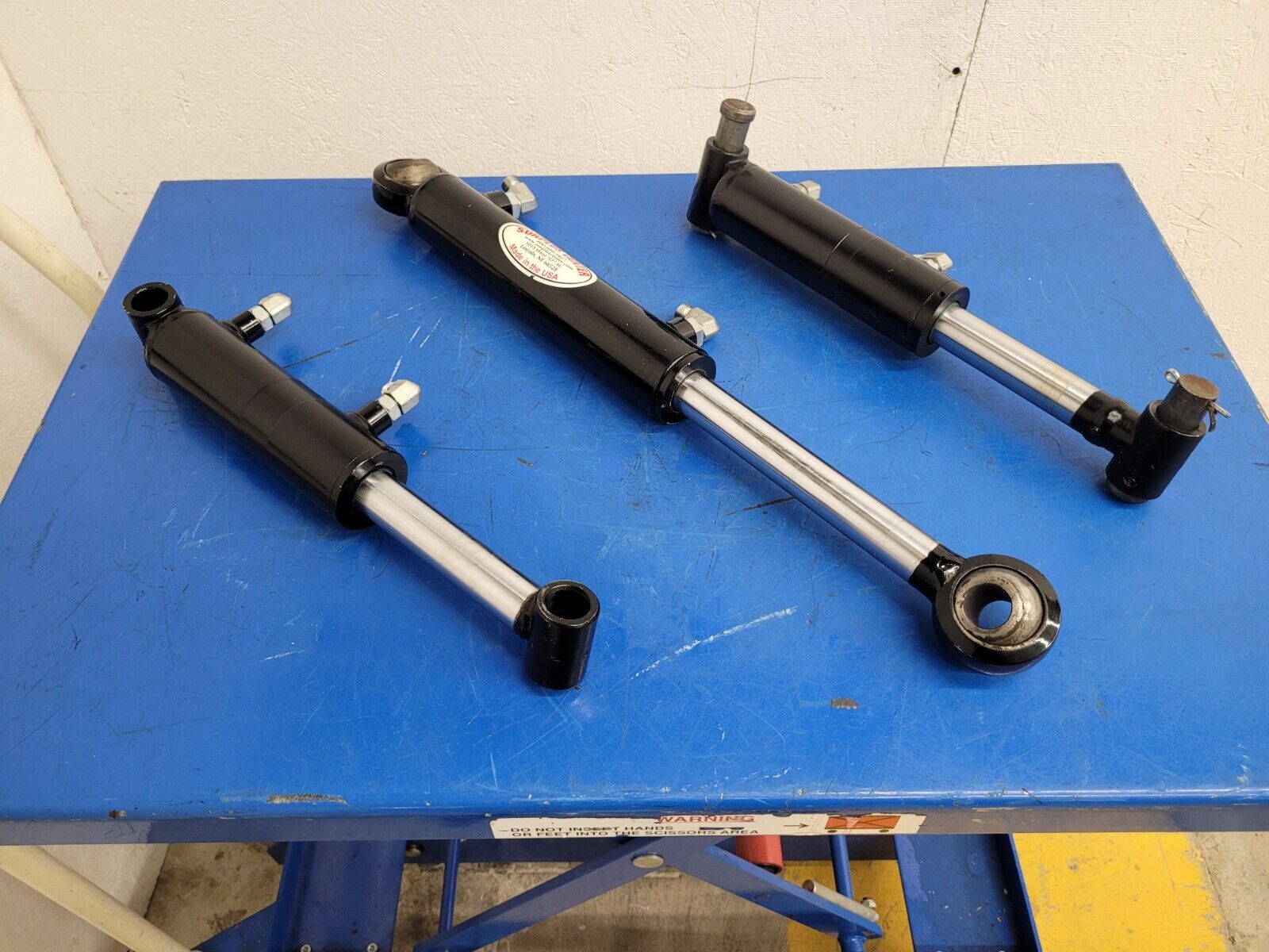 Lot of 3x Hydraulic Cylinders 2500PSI Double Acting 1.25" Rod Surplus Center Etc