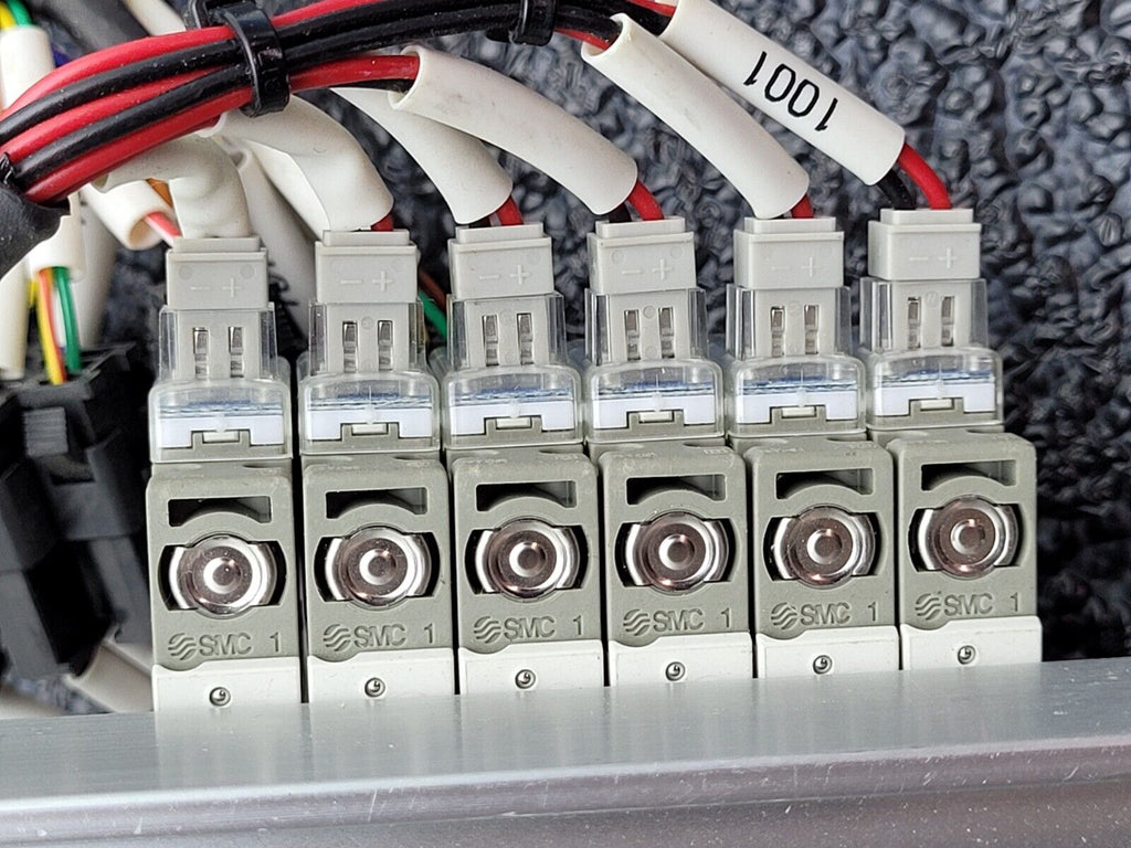 SMC Pneumatic Valve Block Solenoid Manifold 24VDC 6 Valves SY3220-5LOZ-M5 SY3000