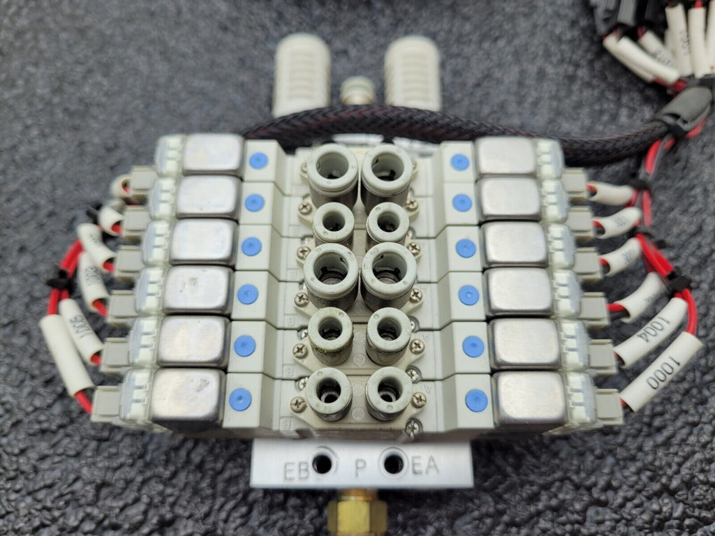 SMC Pneumatic Valve Block Solenoid Manifold 24VDC 6 Valves SY3220-5LOZ-M5 SY3000