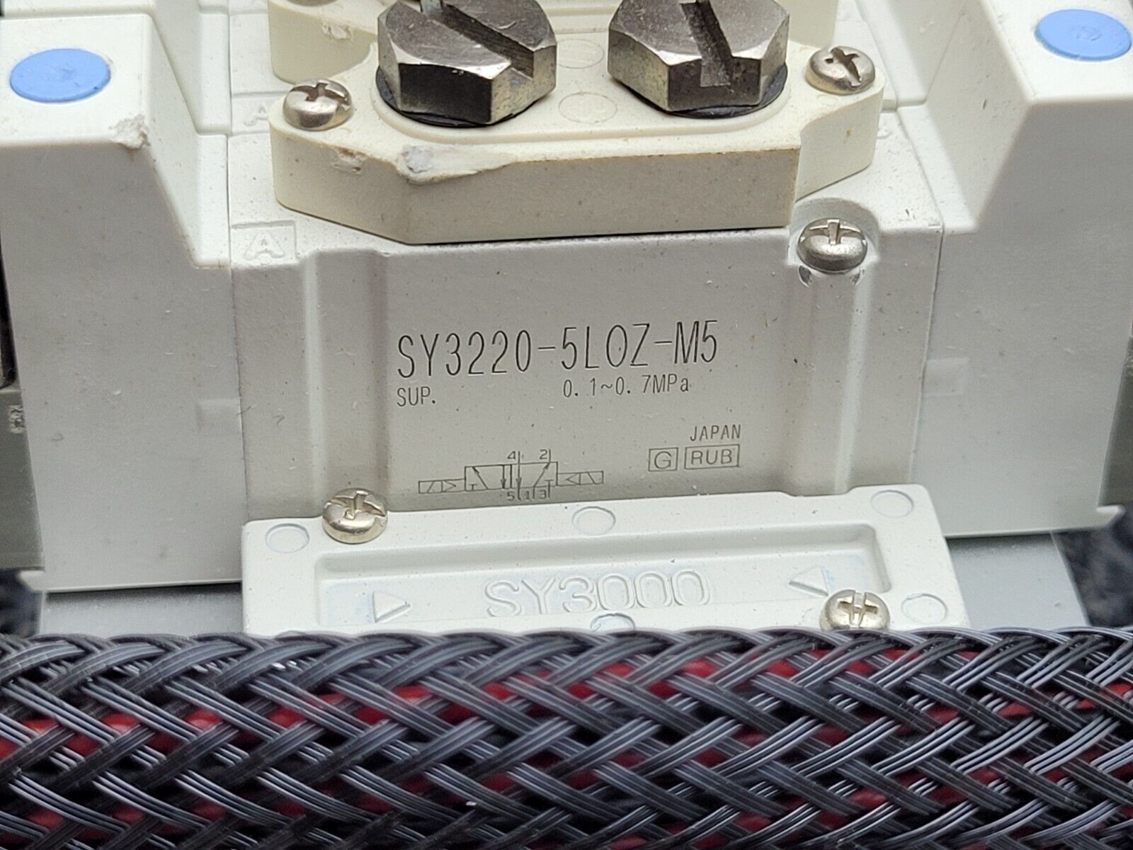 SMC Pneumatic Valve Block Solenoid Manifold 24VDC 6 Valves SY3220-5LOZ-M5 SY3000