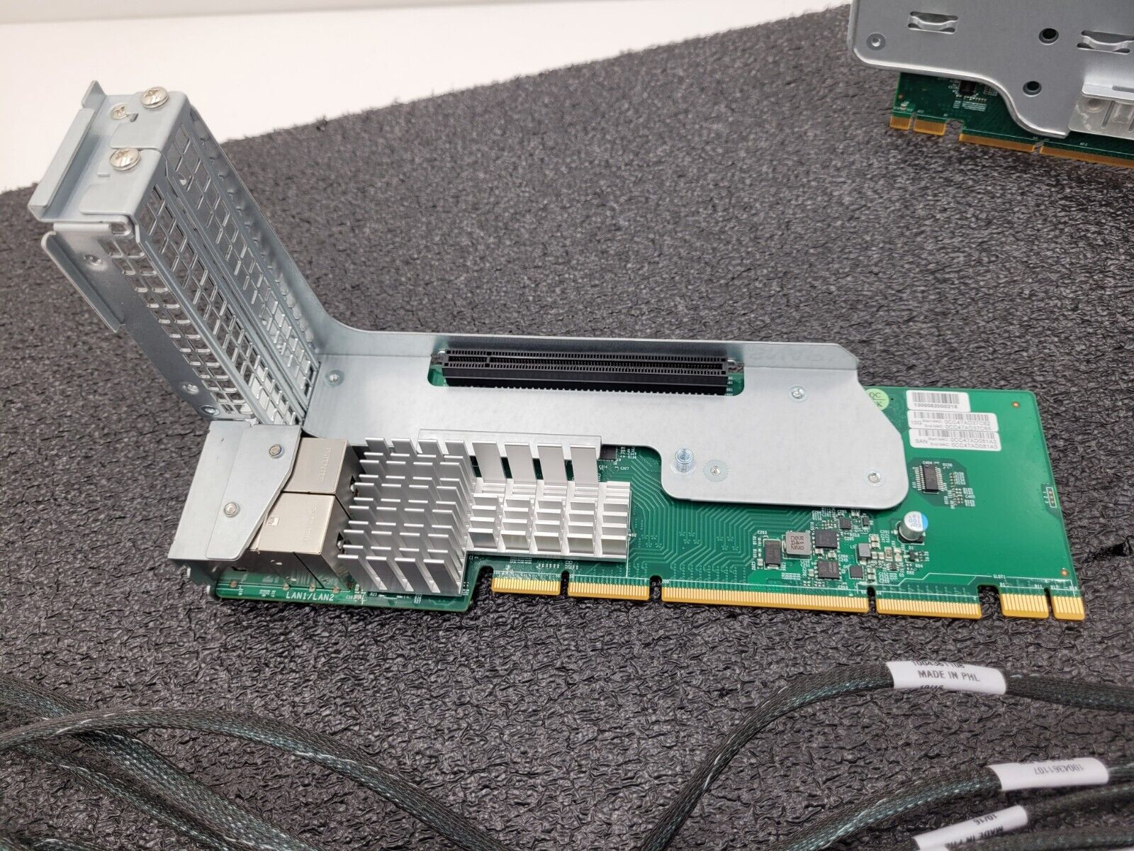 2x SuperMicro Riser Boards and 8x OCuLink Cables AOC-2UR6N4-i4XT and RSC-U2N4-6