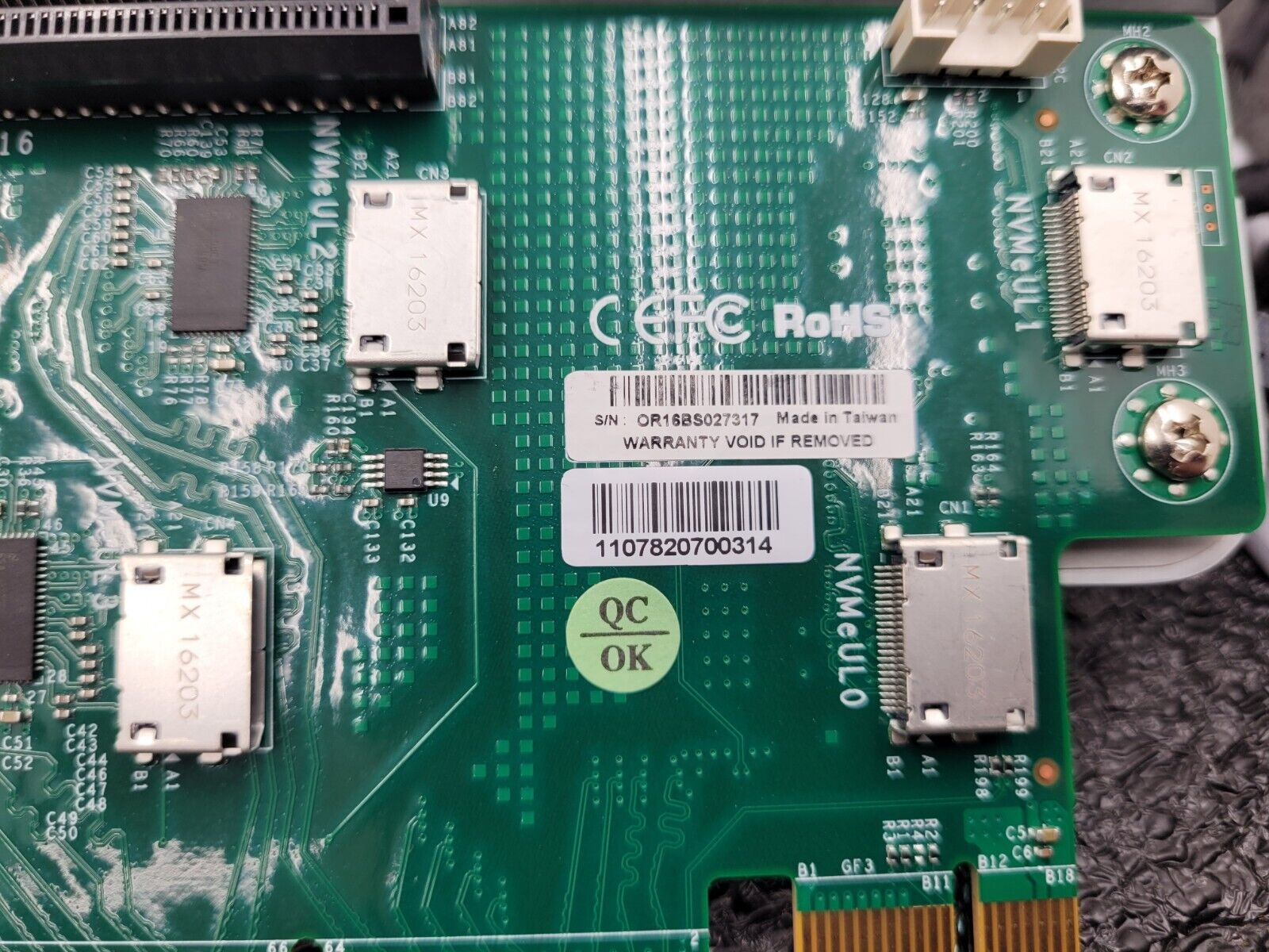 2x SuperMicro Riser Boards and 8x OCuLink Cables AOC-2UR6N4-i4XT and RSC-U2N4-6