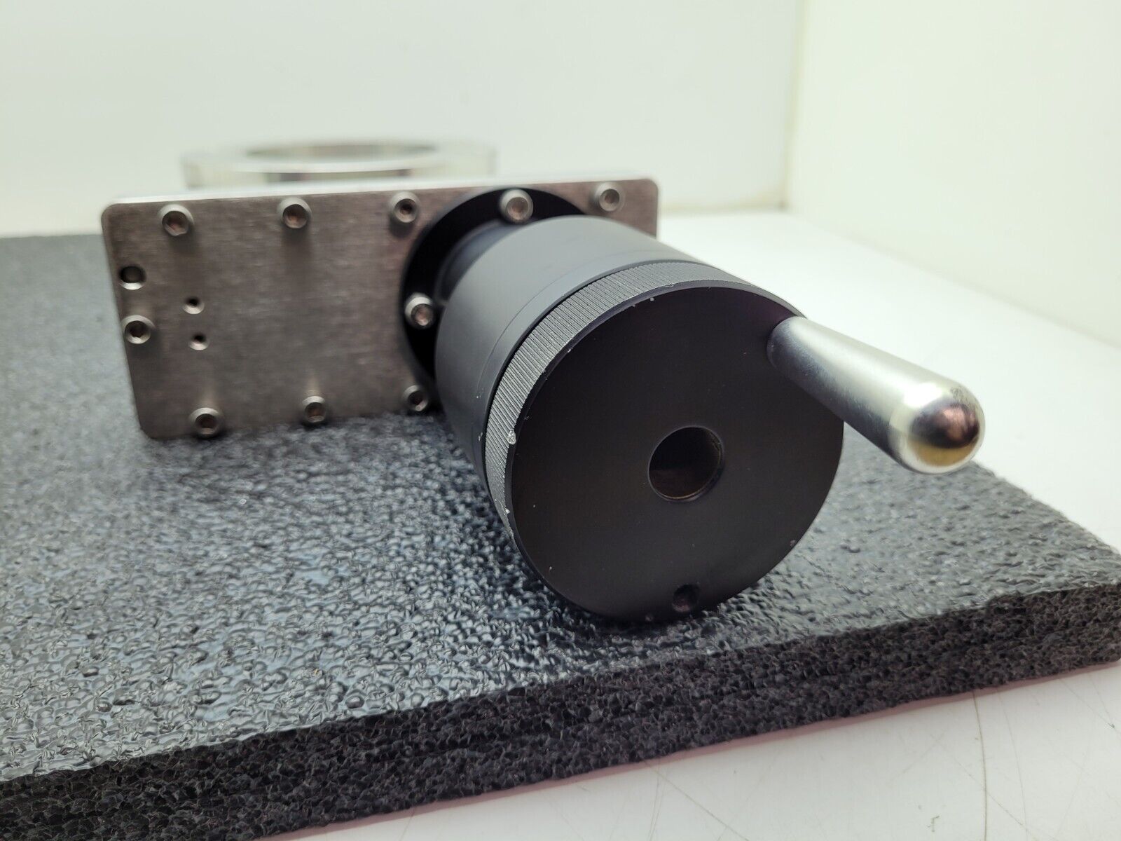 Nor-Cal Ebara Manual Vacuum Gate Valve ISO100 GV-4002-ISO 4" ISO-F 470-158791-00