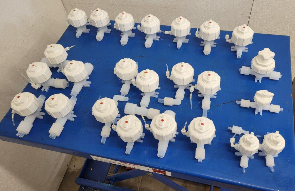 Lot of 25x Entegris Pnuematic Fluoroware Diaphragm Valve 1/2" Flaretek Fitting