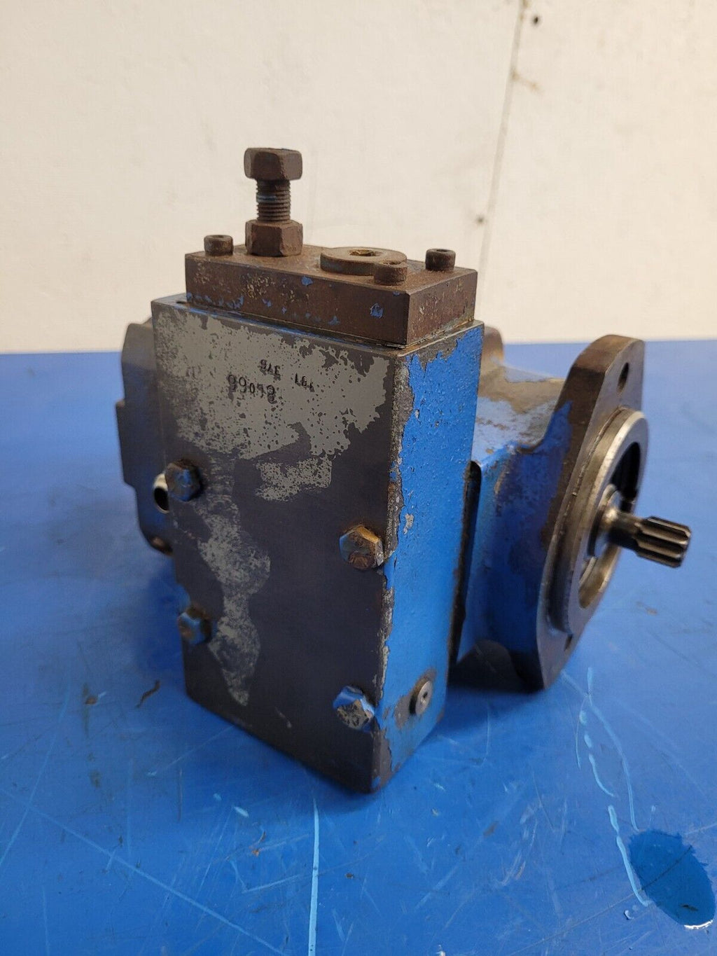 Oilgear PVWH-10-LSAS-CNNN Open Loop Variable Displacement Hydraulic Pump