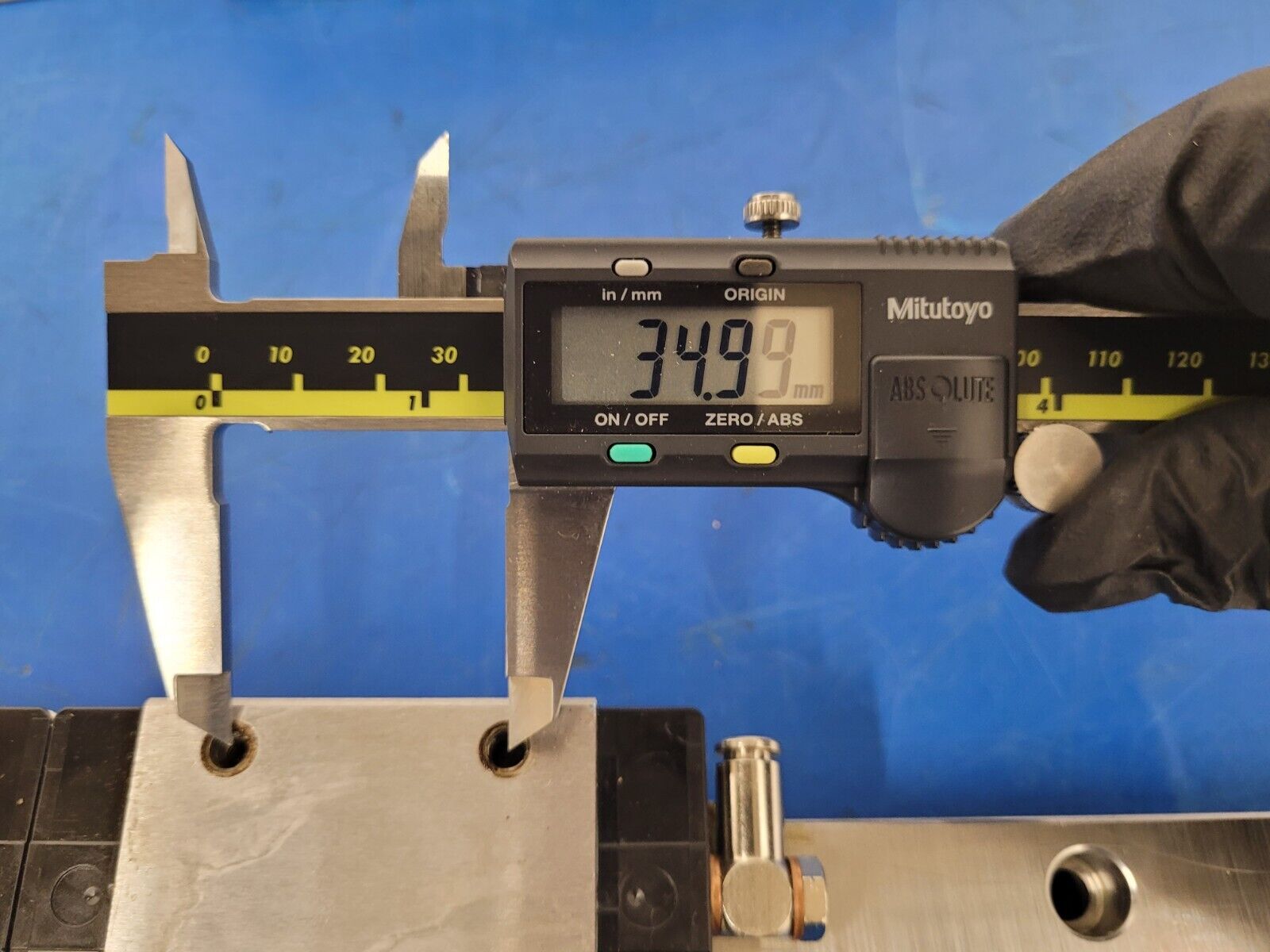 Bosch Rexroth 20mm Linear 7210 Rail Guide 2 Rails 4 Blocks 530mm R162121420