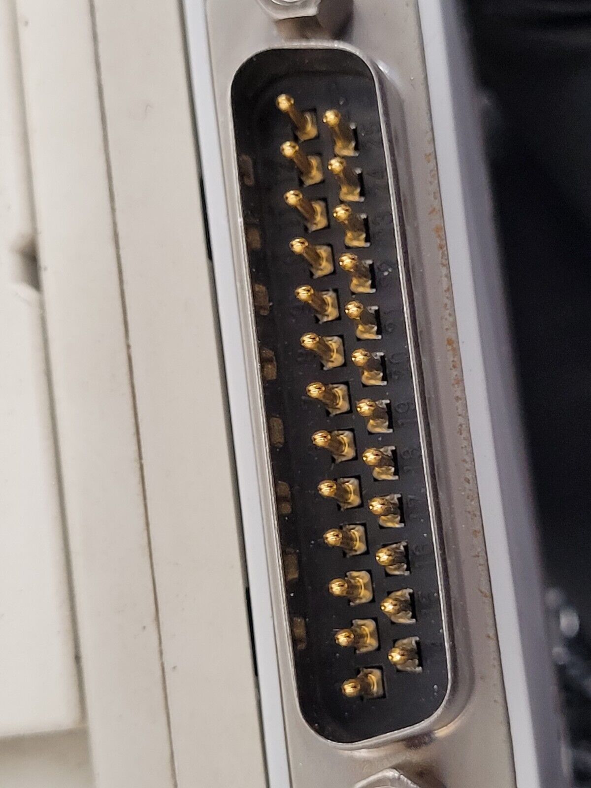 2x SMC Pneumatic Valve Block Lot w/19 valves SV1A00-5FU SV1100-5FU DIN Rail