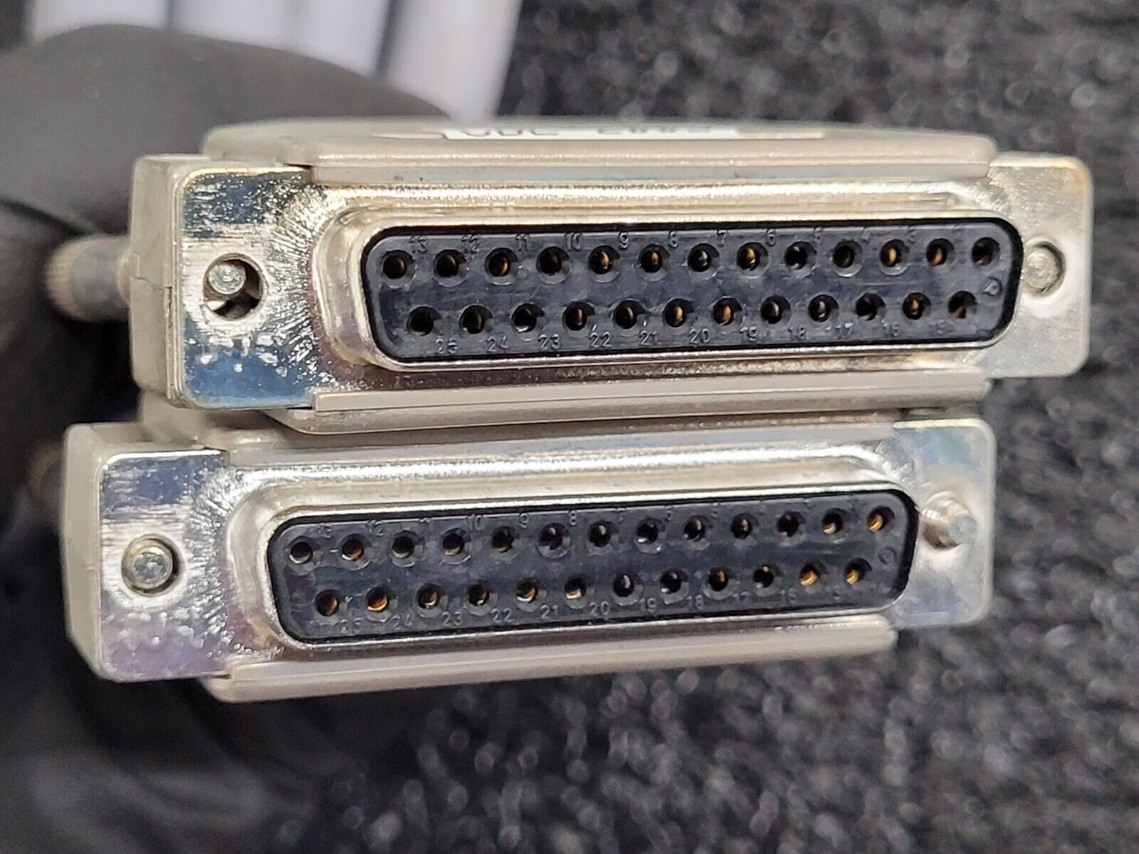 2x SMC Pneumatic Valve Block Lot w/19 valves SV1A00-5FU SV1100-5FU DIN Rail