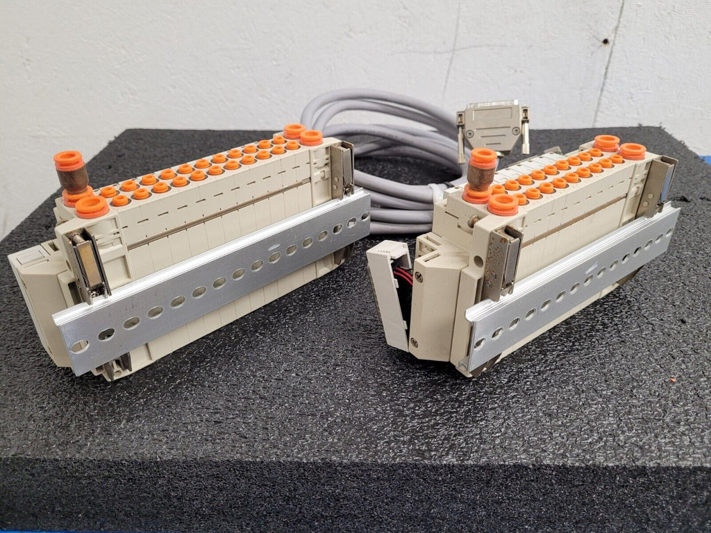 2x SMC Pneumatic Valve Block Lot w/19 valves SV1A00-5FU SV1100-5FU DIN Rail