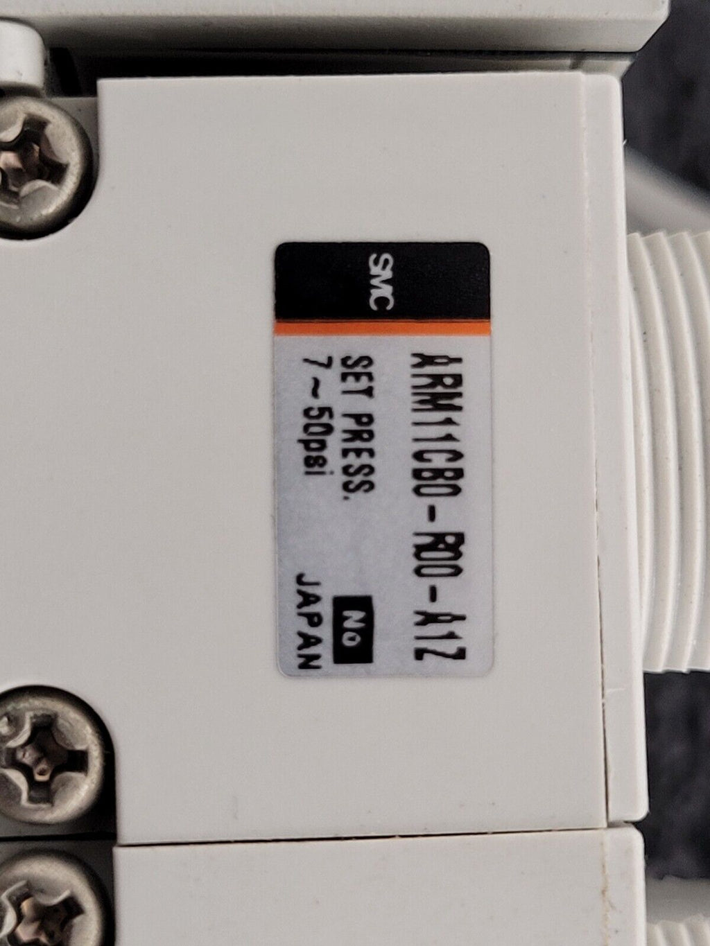 2x SMC DIN Rail Mount Pressure Regulator Blocks 6x regulators ARM11CB0-R00-A1Z