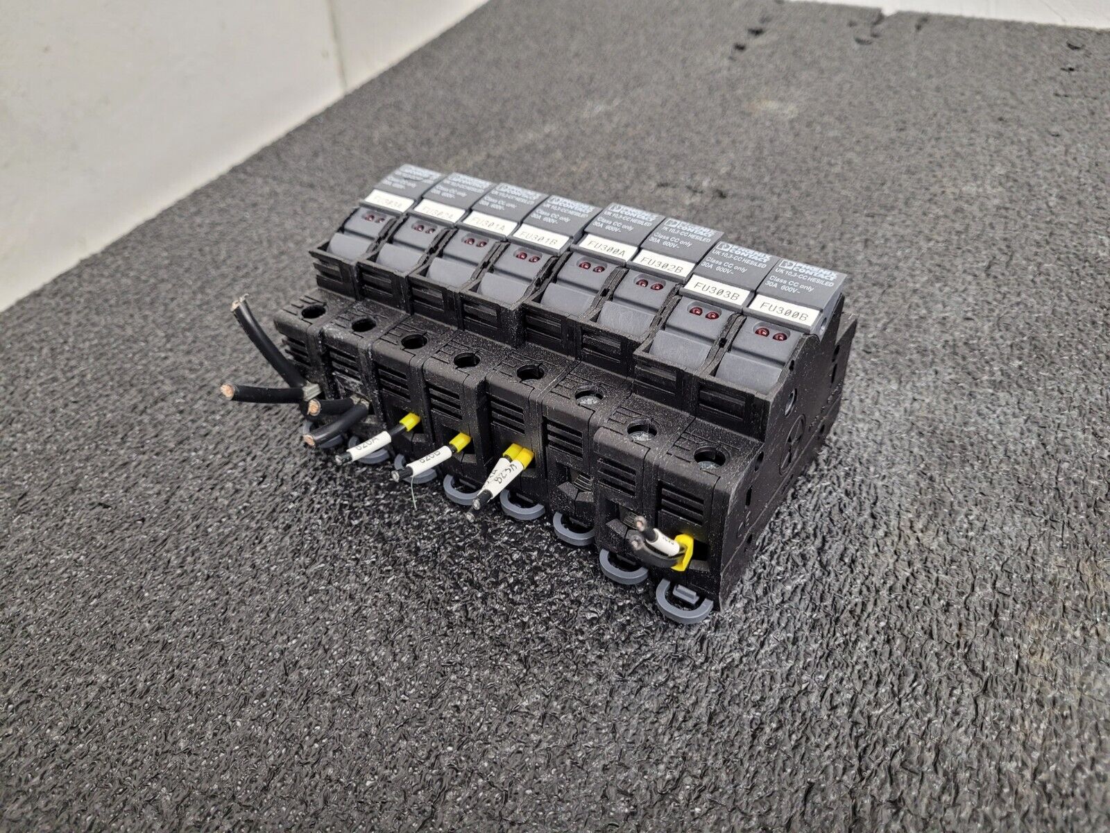 Lot of 8x Phoenix Contact UK 10,3-CC DIN Rail Fuse Holder w/ Indicator Class CC