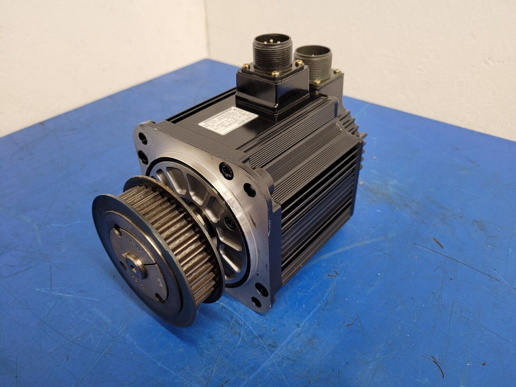 HAAS AC Servo Motor YASKAWA SGMG-09A2AB 2005 VF-2SS Working Pull Unit B