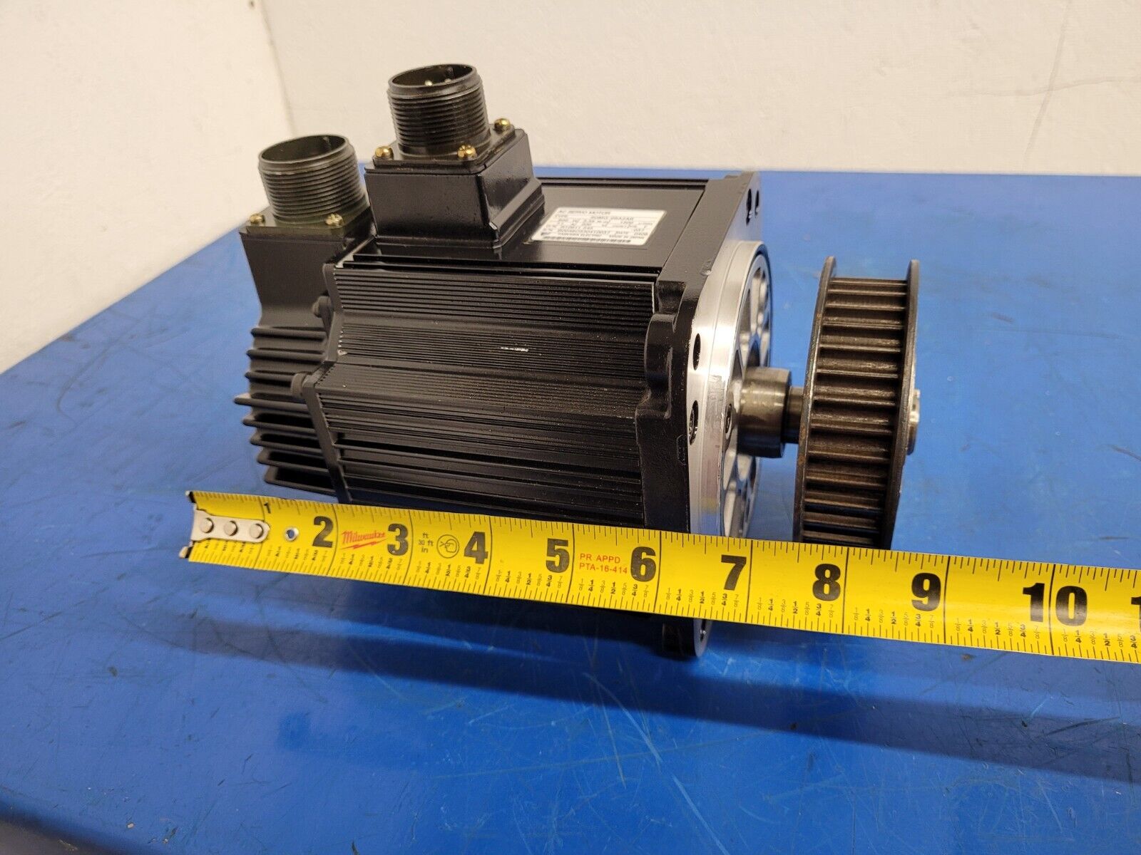 HAAS AC Servo Motor YASKAWA SGMG-09A2AB 2005 VF-2SS Working Pull Unit B