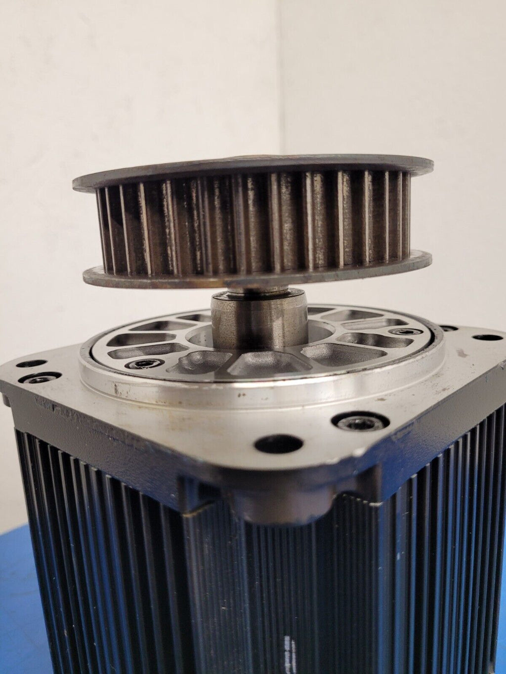 HAAS AC Servo Motor YASKAWA SGMG-09A2AB 2005 VF-2SS Working Pull Unit B