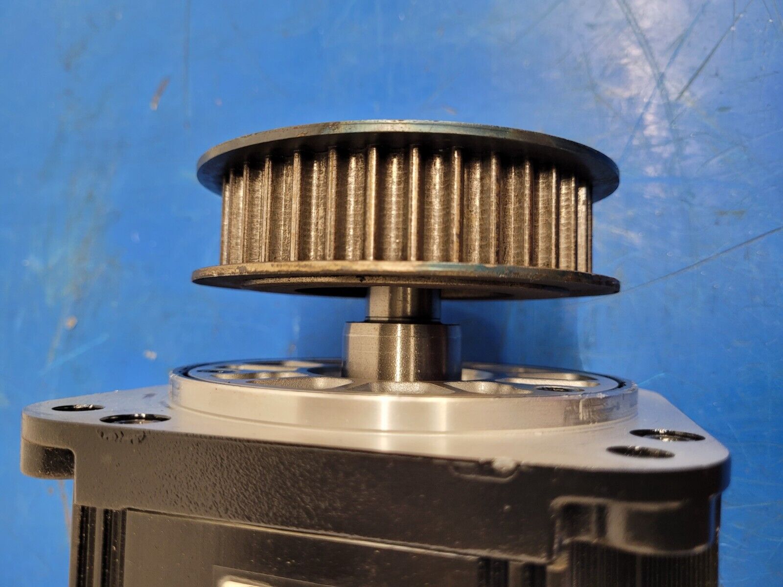 HAAS AC Servo Motor YASKAWA SGMG-09A2AB 2005 VF-2SS Working Pull Unit B