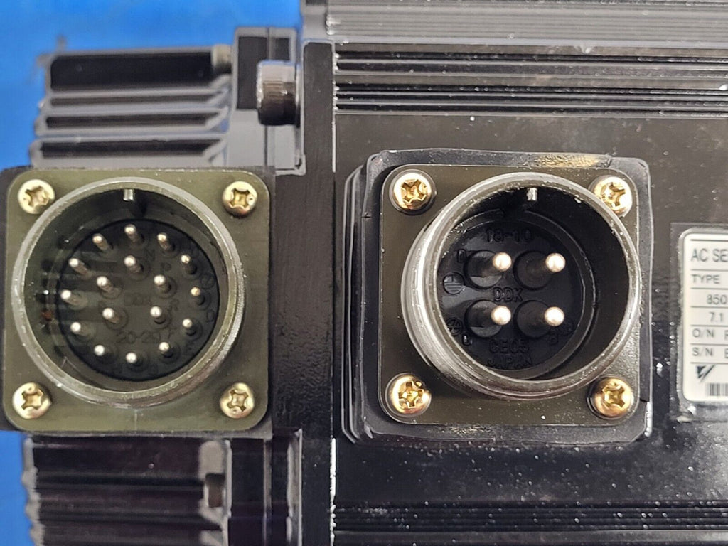 HAAS AC Servo Motor YASKAWA SGMG-09A2AB 2005 VF-2SS Working Pull Unit B